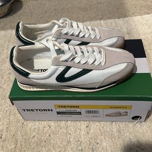 Brand new Tretorn sneakers color white/green. Gorgeous for all seasons